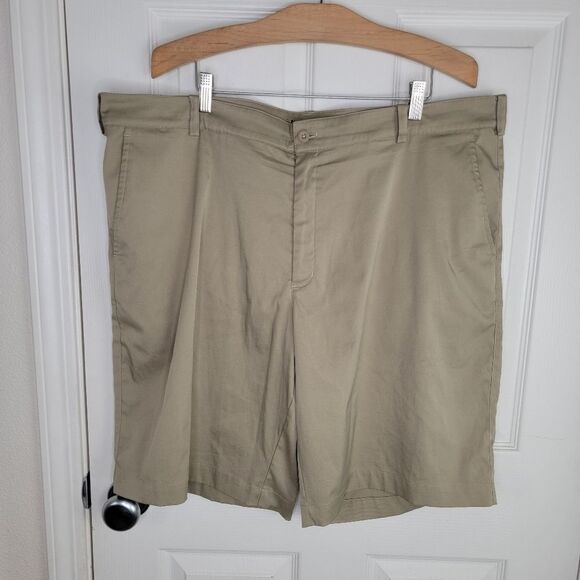 Nike Golf Tour Preformance dri-fit khaki shorts 40 - Picture 1 of 6